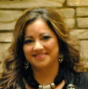 Meet your Posher, Nickie